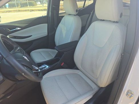 Used 2022 Buick Encore GX Essence w/ Advanced Technology Package image 14