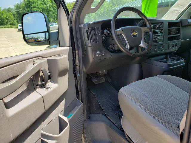 Used 2017 Chevrolet Express 2500 LS RWD image 10