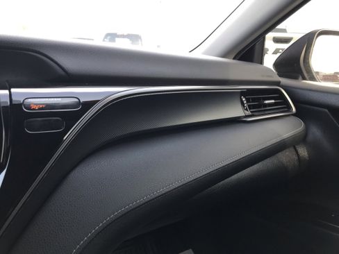 Used 2022 Toyota Camry SE image 28