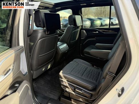 Used 2023 Cadillac Escalade Sport Platinum image 38