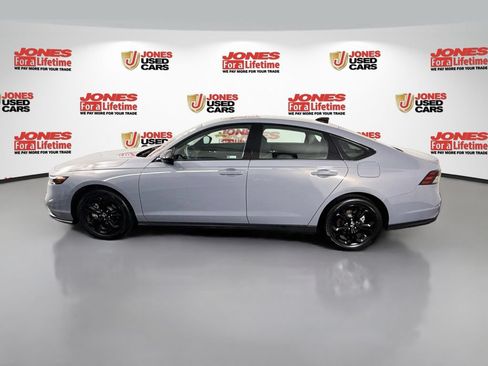 Used 2025 Honda Accord SE image 14