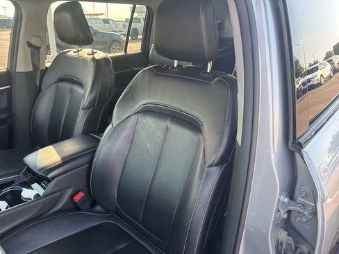 Used 2022 Jeep Grand Cherokee L Limited image 15