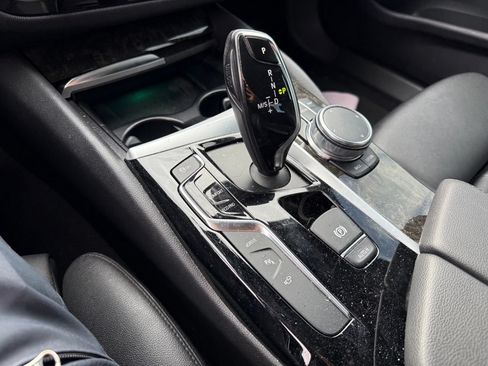 Used 2018 BMW 530e RWD image 22