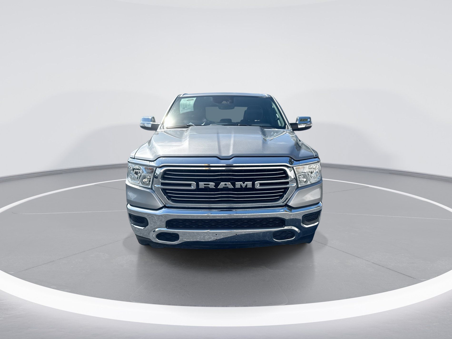Used 2024 RAM 1500 Laramie RWD image 9