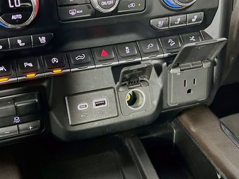 Used 2020 GMC Sierra 1500 Denali w/ Denali Ultimate Package AWD/4WD image 16