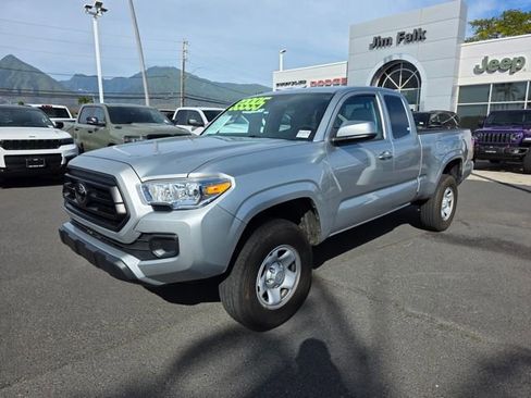 Used 2023 Toyota Tacoma SR image 3