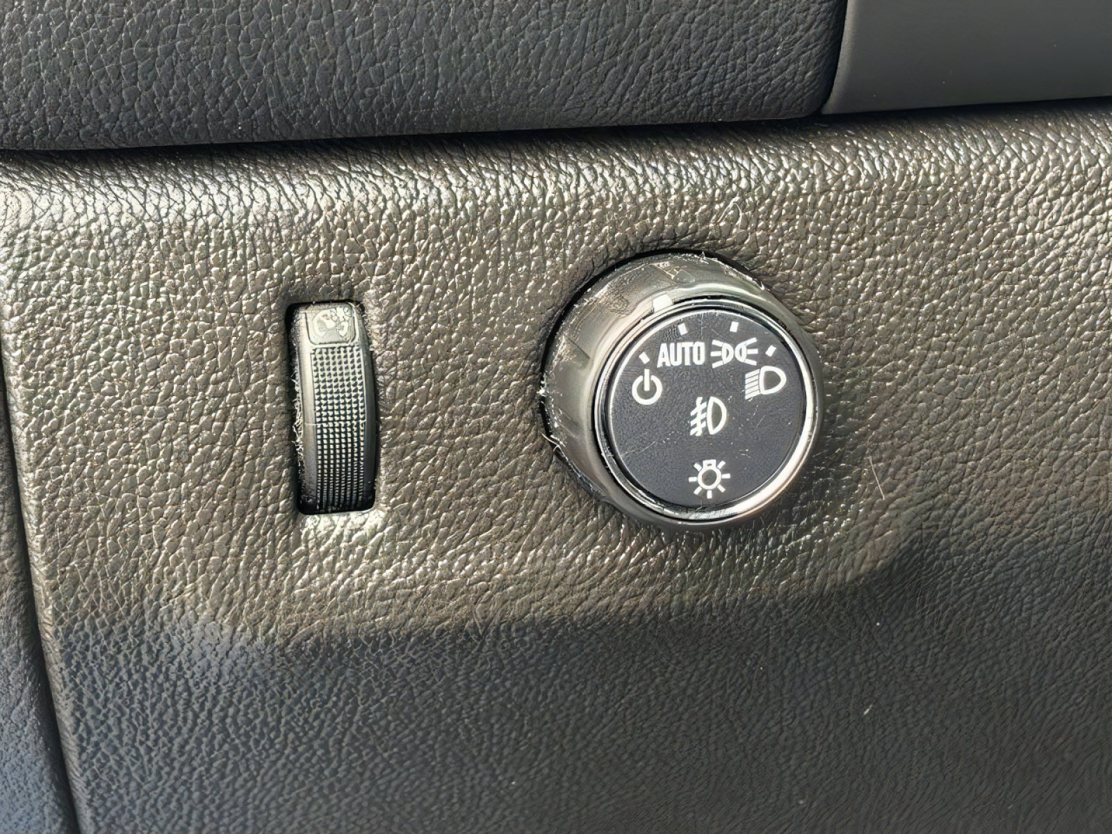 Used 2022 Chevrolet Colorado LT w/ LT Convenience Package RWD image 18