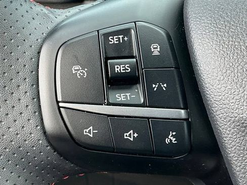 Used 2024 Ford Escape ST-Line w/ Tech Pack #1 FWD image 32