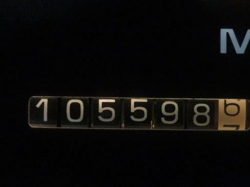 Used 1999 GMC Suburban 2500 w/ Marketing Opt Pkg 3 image 44