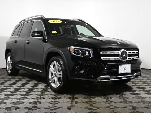 Used 2022 Mercedes-Benz GLB 250 4MATIC image 9