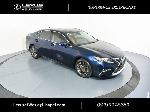 Used 2017 Lexus ES 350 image 2