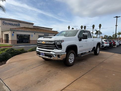 Used 2024 Chevrolet Silverado 2500 LTZ image 1