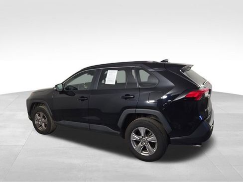 Used 2025 Toyota RAV4 XLE FWD image 10