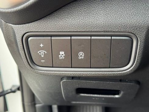 Certified 2025 Kia Soul LX w/ LX Technology Package image 23