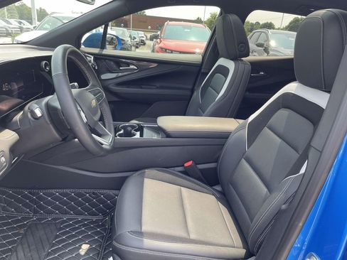 Used 2024 Chevrolet Blazer EV LT image 11