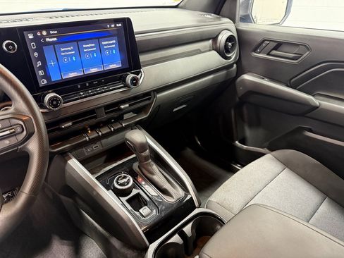 Used 2024 Chevrolet Colorado Trail Boss w/ Advanced Trailering Package image 12