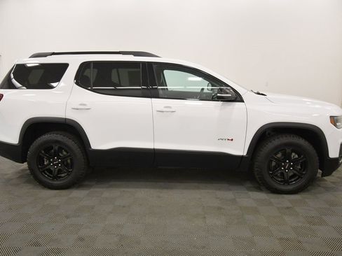 Used 2023 GMC Acadia AT4 image 9