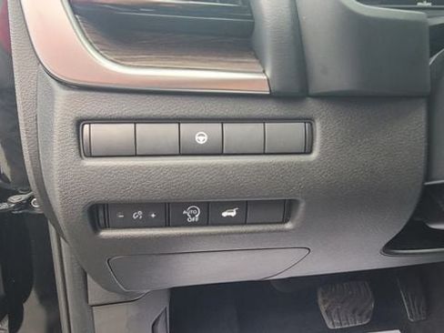 Used 2025 Nissan Rogue Platinum AWD/4WD image 13