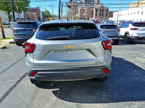 Certified 2026 Chevrolet Trax LS w/ LS Convenience Package FWD image 6