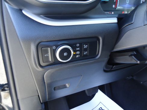 Used 2023 Ford Explorer XLT w/ Equipment Group 202A AWD/4WD image 14