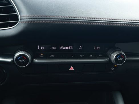 Used 2024 MAZDA MAZDA3 s FWD image 18