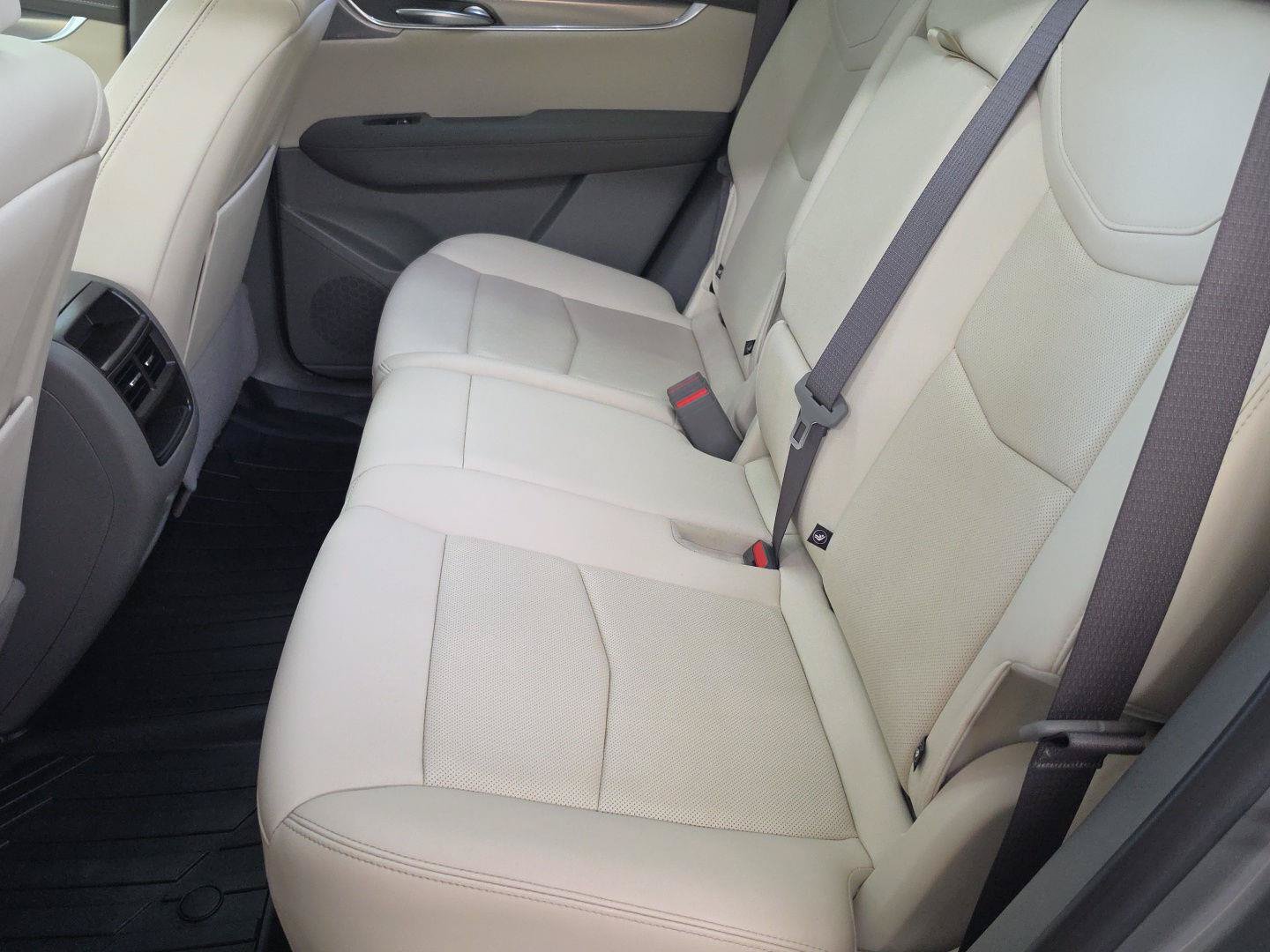 Used 2023 Cadillac XT5 Premium Luxury AWD/4WD image 7