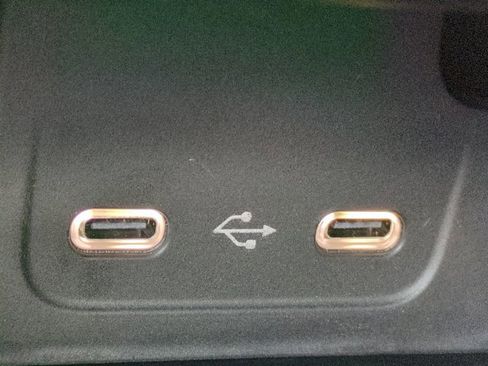 Used 2025 Mercedes-Benz C 300 Sedan image 21