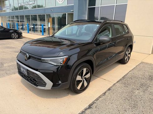 Certified 2023 Volkswagen Taos SE AWD/4WD image 4