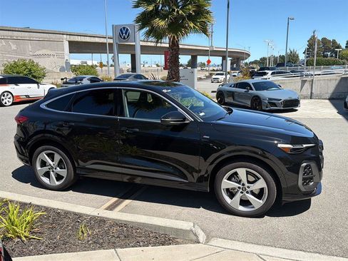 Used 2025 Audi Q5 Prestige w/ 20" Wheel Package AWD/4WD image 5