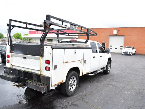 Used 2011 Chevrolet Silverado 3500 W/T image 9