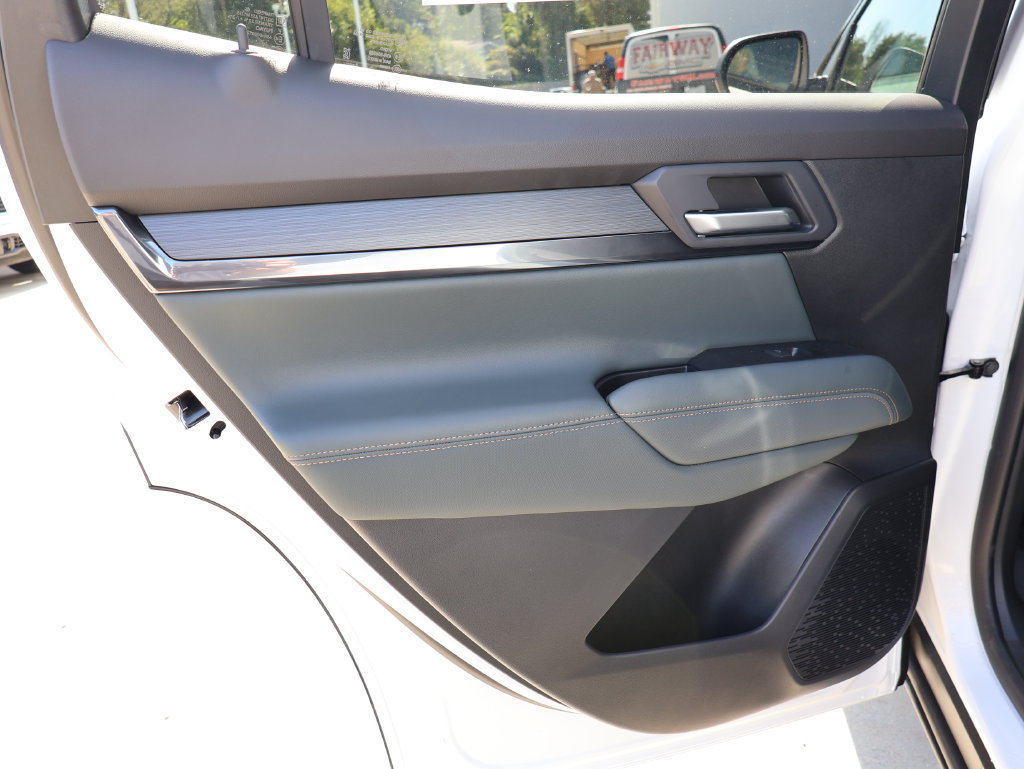 New 2027 GMC Terrain AT4 w/ Convenience Package III AWD/4WD image 24