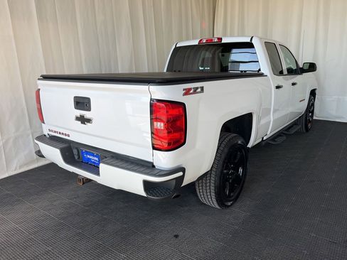 Used 2017 Chevrolet Silverado 1500 LT w/ Redline Edition AWD/4WD image 25