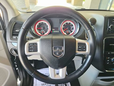 Used 2015 Dodge Grand Caravan SE w/ Quick Order Package 29E SE FWD image 18