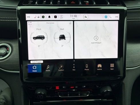 Used 2023 Jeep Grand Cherokee Limited w/ Luxury Tech Group II image 22