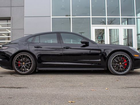 Used 2023 Porsche Panamera GTS w/ Premium Package image 4