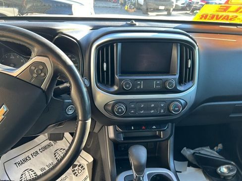 Used 2022 Chevrolet Colorado LT w/ LT Convenience Package image 27