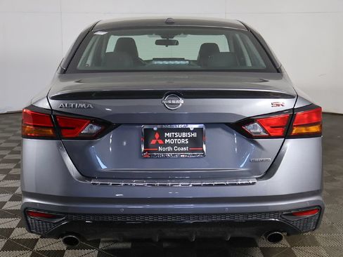 Used 2023 Nissan Altima 2.0 SR FWD image 13