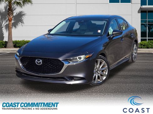 Used 2021 MAZDA MAZDA3 s image 1