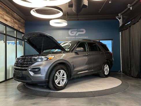 Used 2021 Ford Explorer XLT AWD/4WD image 25