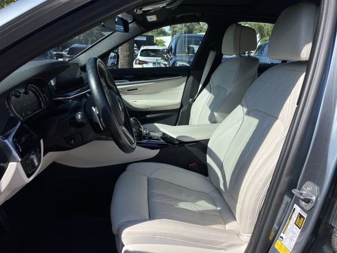 Used 2019 BMW 540i w/ M Sport Package RWD image 16