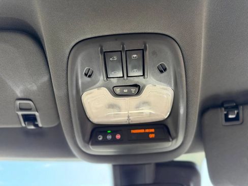 Used 2021 Chevrolet TrailBlazer RS w/ Sun and Liftgate Package FWD image 55