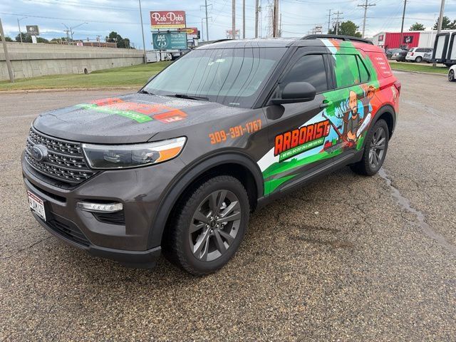 Used 2021 Ford Explorer XLT w/ Equipment Group 202A AWD/4WD image 5