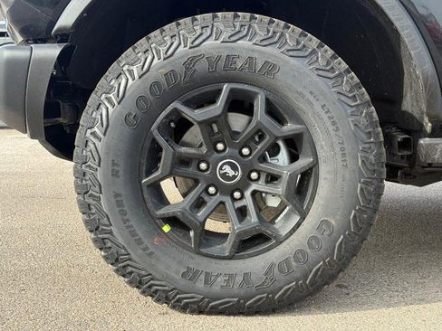 New 2026 Ford Bronco Badlands image 11