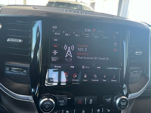 Used 2019 RAM 3500 Laramie AWD/4WD image 24