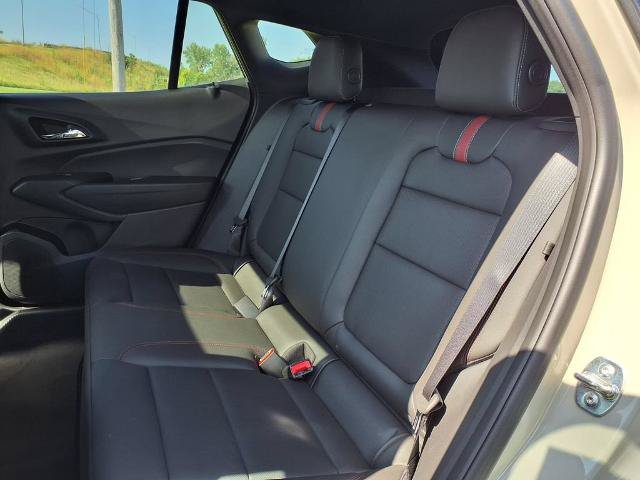 New 2026 Chevrolet Trax RS w/ Sunroof Package FWD image 10