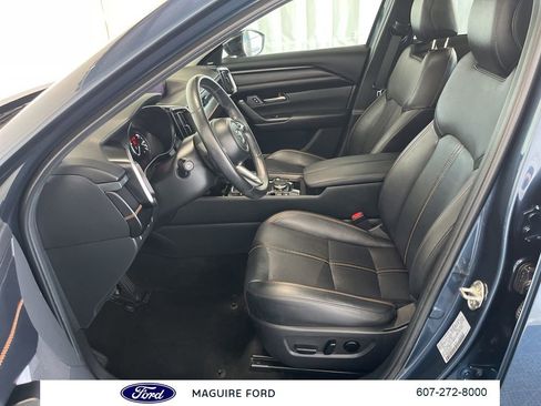 Used 2023 MAZDA CX-50 AWD 2.5 S w/ Premium Plus Pkg image 5