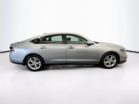 Used 2025 Honda Accord LX image 10