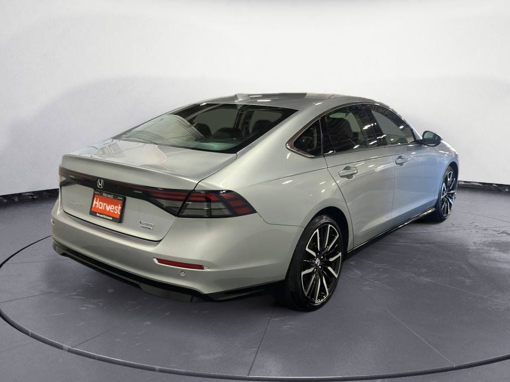 Used 2025 Honda Accord Touring image 6