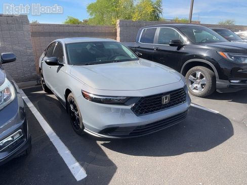 Certified 2025 Honda Accord SE image 5