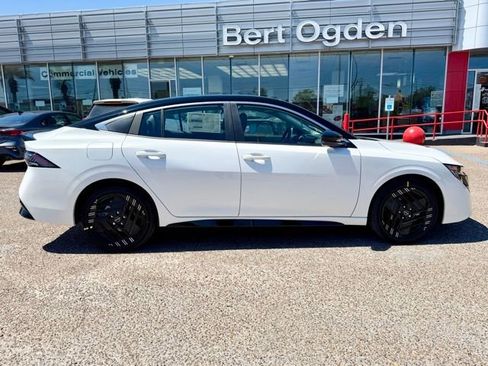 New 2026 Nissan Sentra SR w/ SR Premium Package FWD image 8